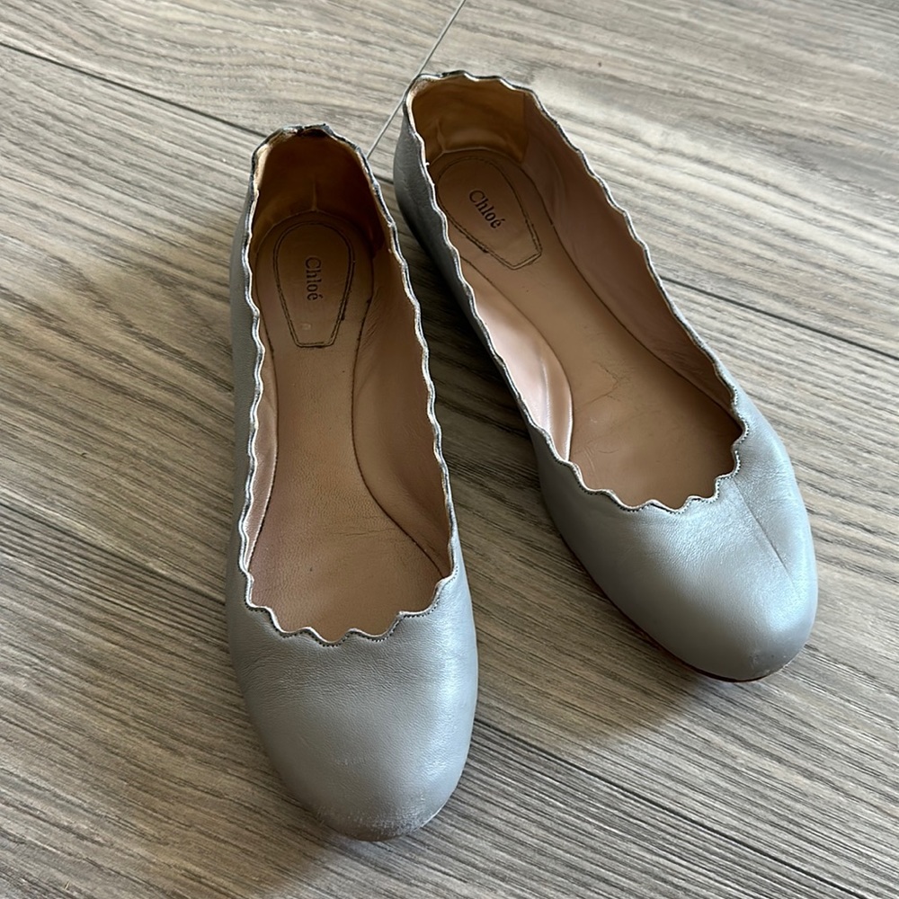 Chloe grey leather flats